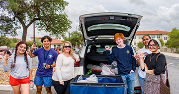New students moving in to UTSA residence halls